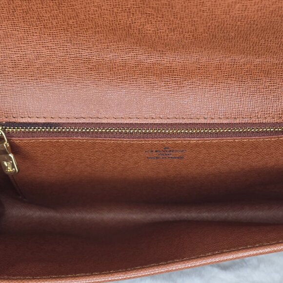 Louis Vuitton Monogram Bordeaux Clutch Bag - Picture 10 of 13